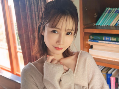 小岛みなみ(小岛南)：我仍然是现役女优喔。